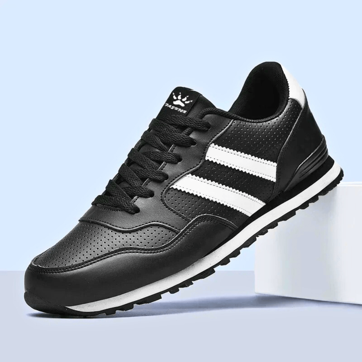The Sereno Sneaker