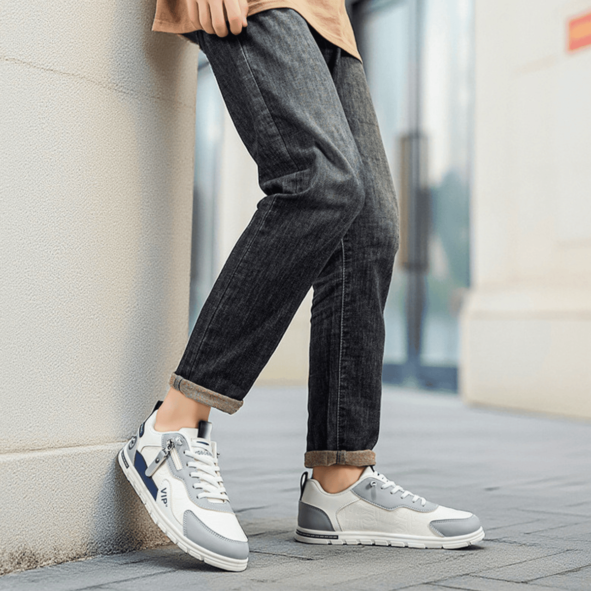 The Aurevano Sneaker