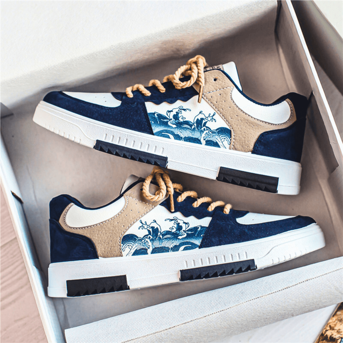 The Saviero Sneaker