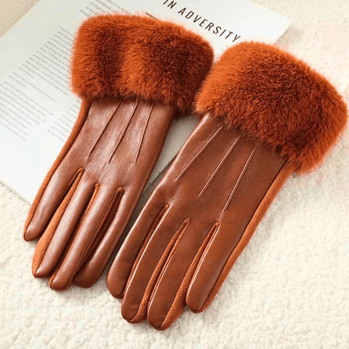 The Valeria Glove