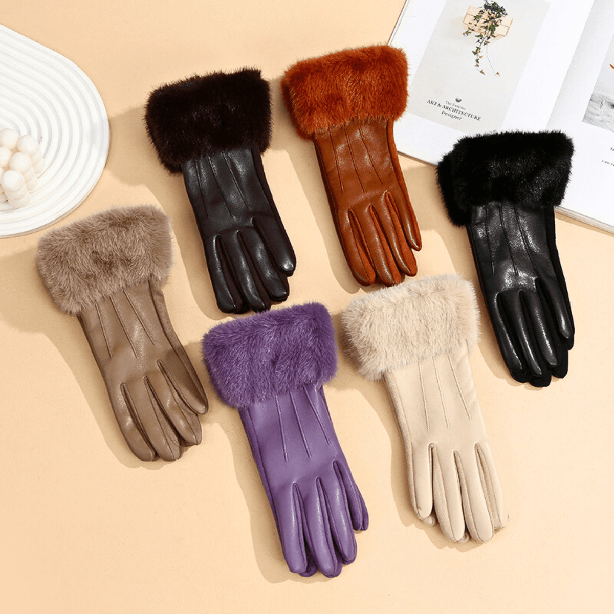 The Valeria Glove