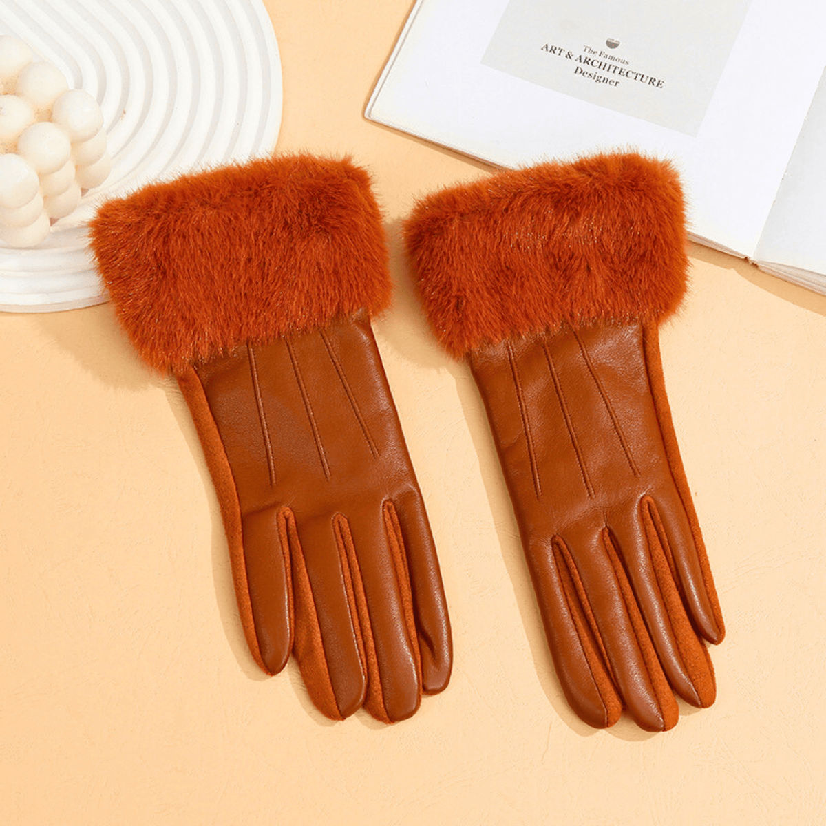 The Valeria Glove