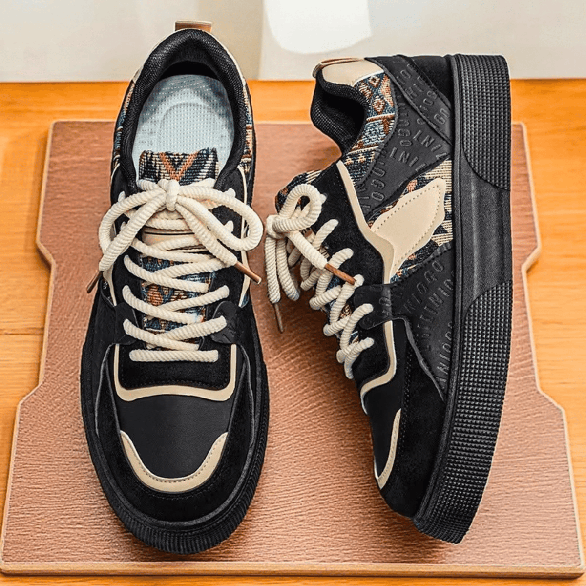 The Casaro Sneaker