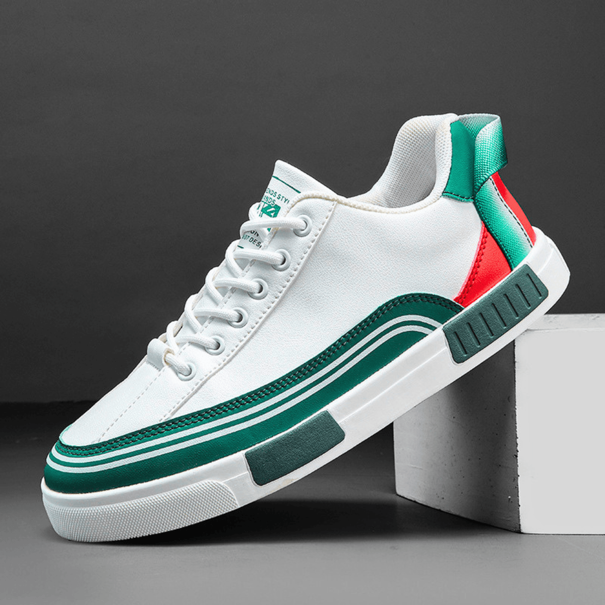 The Cassero Sneaker