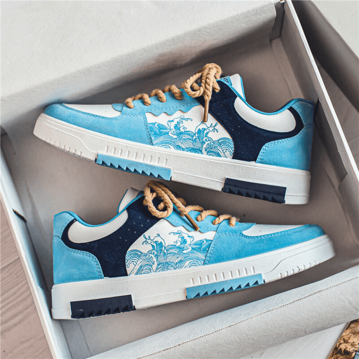 The Saviero Sneaker