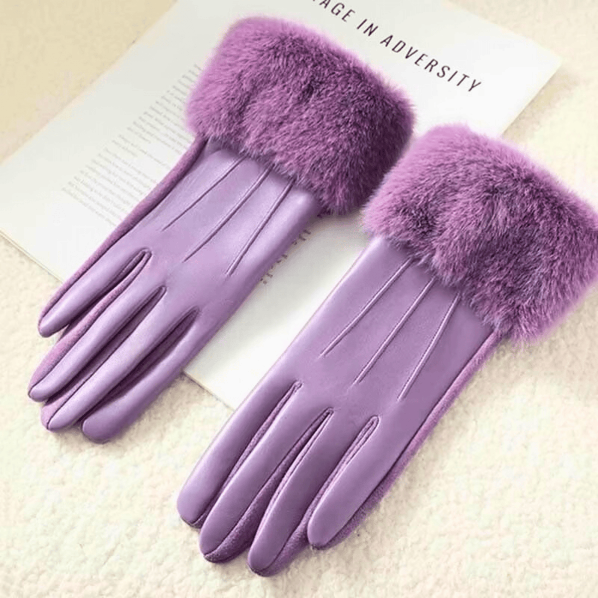 The Valeria Glove