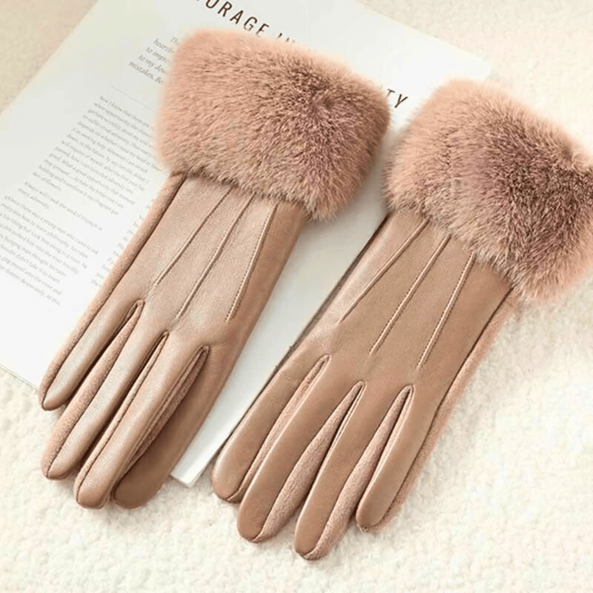 The Valeria Glove