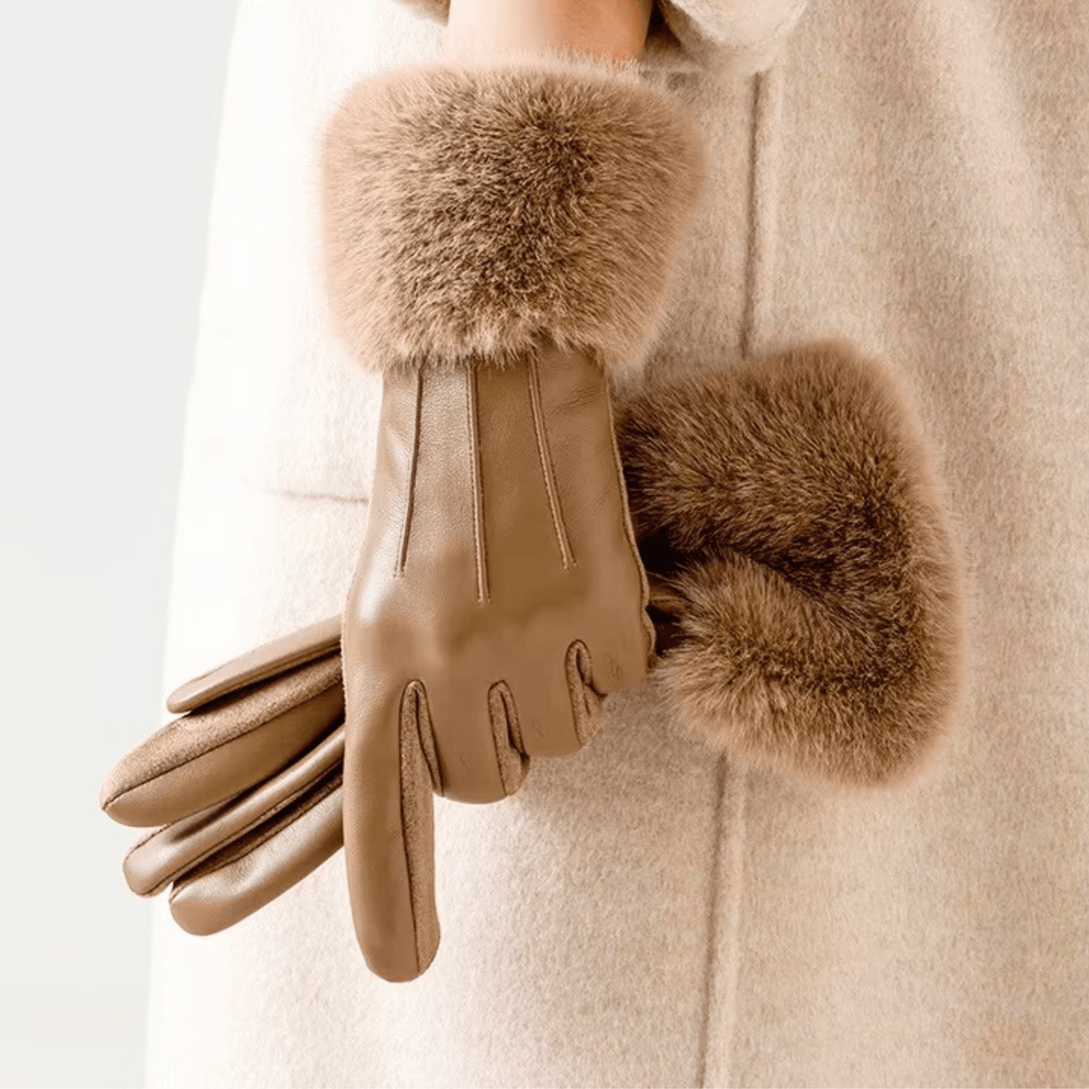 The Valeria Glove