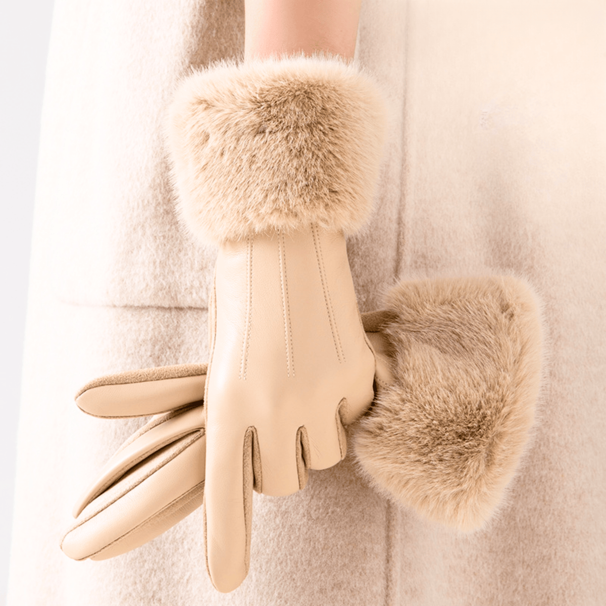 The Valeria Glove